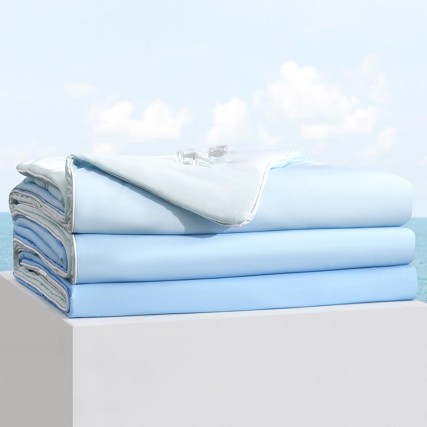 Arc-chill Extreme Q Max 0.5 Cooling Double-Sided Comforter Gradient Color Light Blue