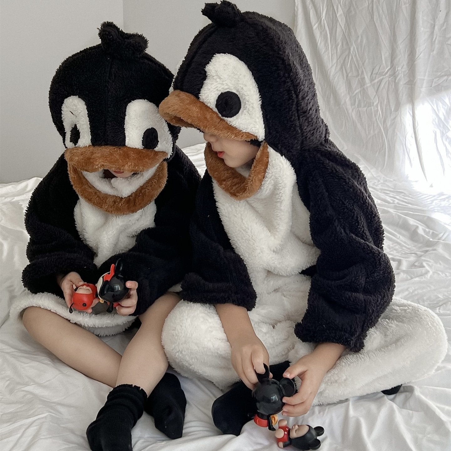 Winter Thickened Pajamas Two-piece Set Cartoon Penguin Shape Double-sided Flannel Home Clothes