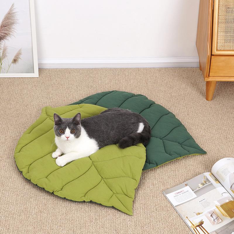 Four Seasons Leaf Cat Mat for Sleeping Pet Sleeping Mat for Dogs Bite Resistant Cat Cage Mat