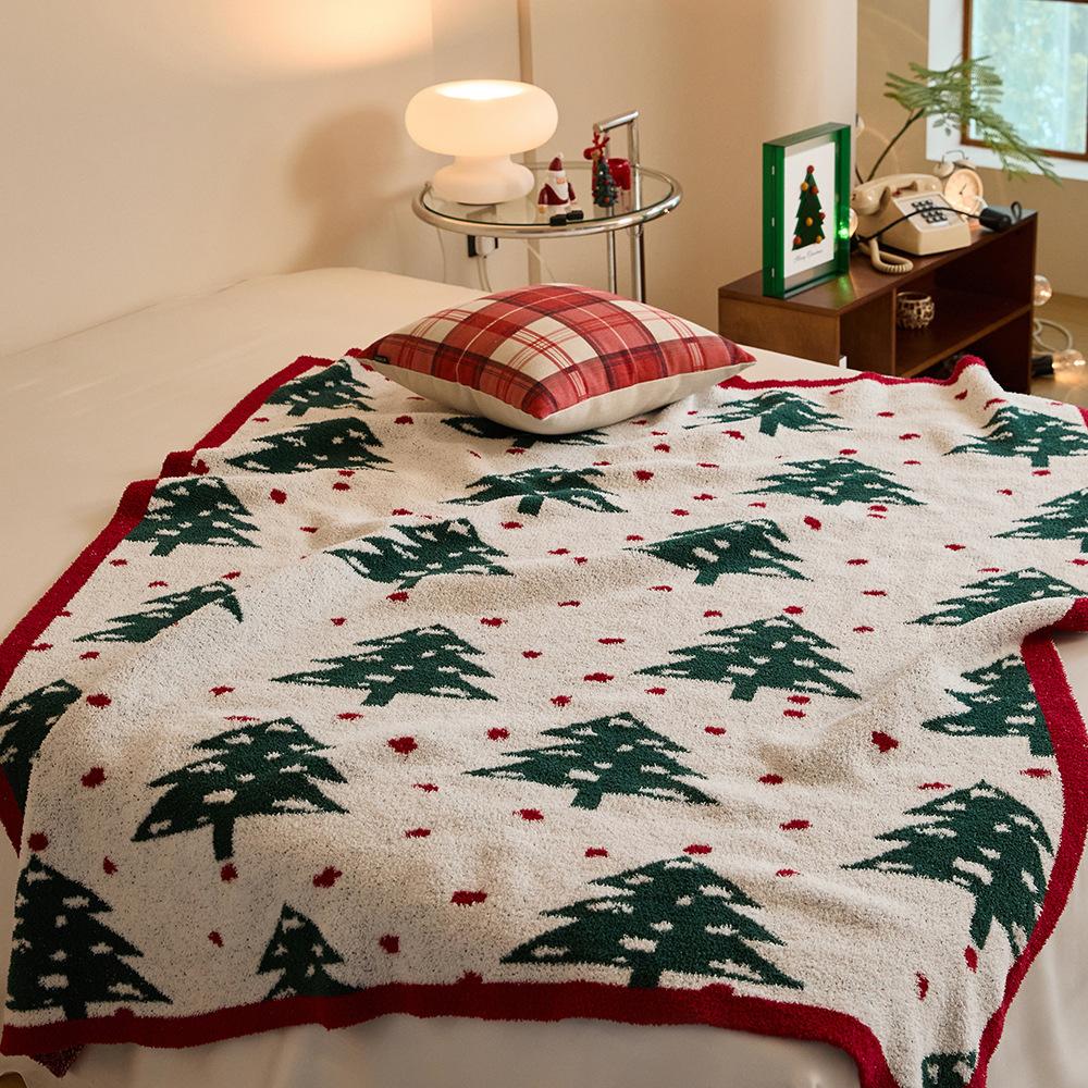 Elegear  Blanket Christmas Tree with Red Polka Dots